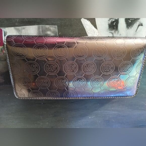 Michael Kors Metallic Wallet with Zip Around Closure - Picture 3 of 8